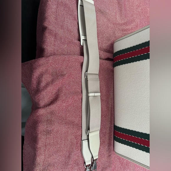 NWT Gucci Canvas Interlocking GG White Tote - Picture 12 of 13